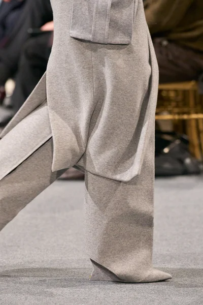 Look 29